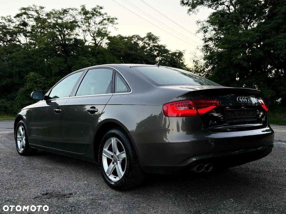 Audi A4 Limousine 2.0 TDI DPF multitronic Attraction - 9