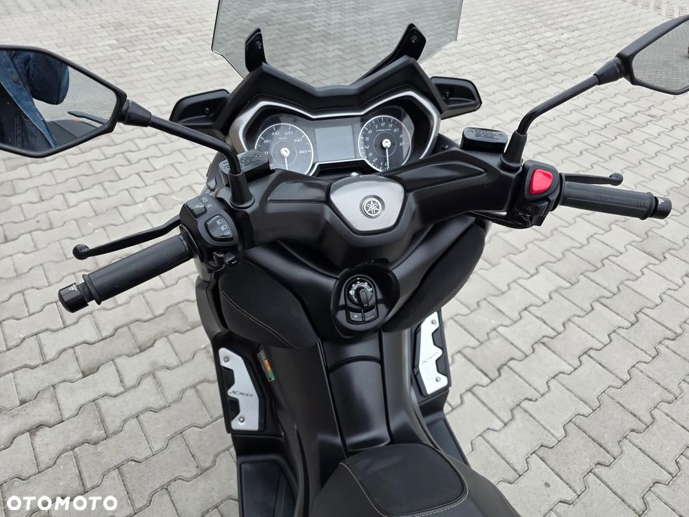 Yamaha X-max - 18