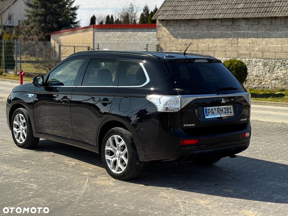 Mitsubishi Outlander 2.0 4WD Top - 8