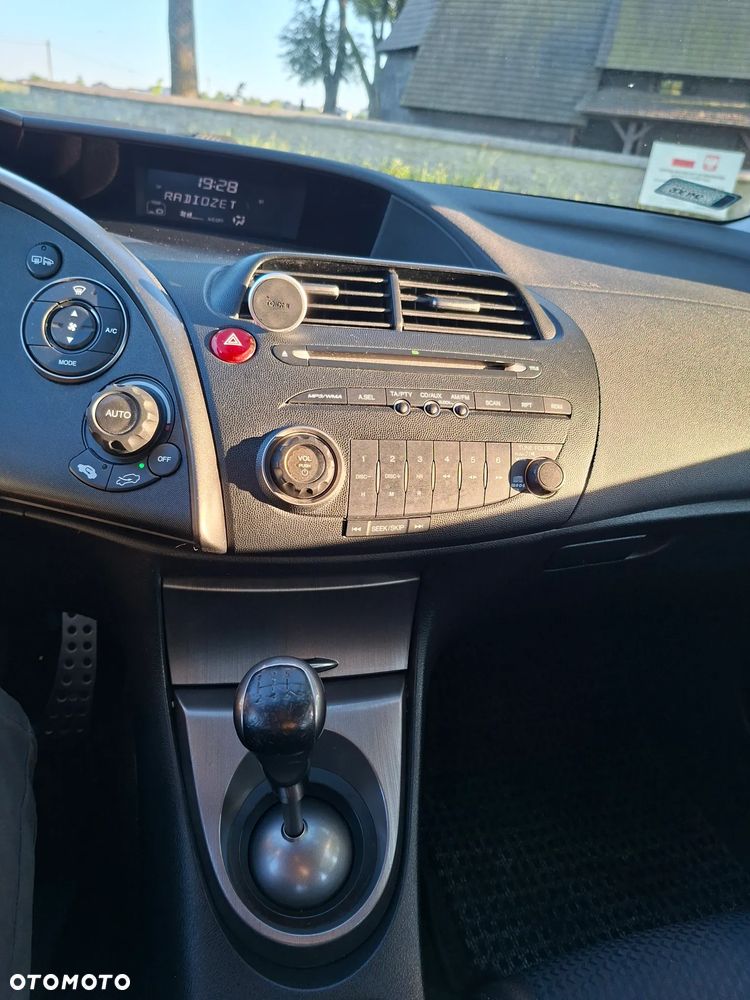 Honda Civic 1.8 Comfort - 9