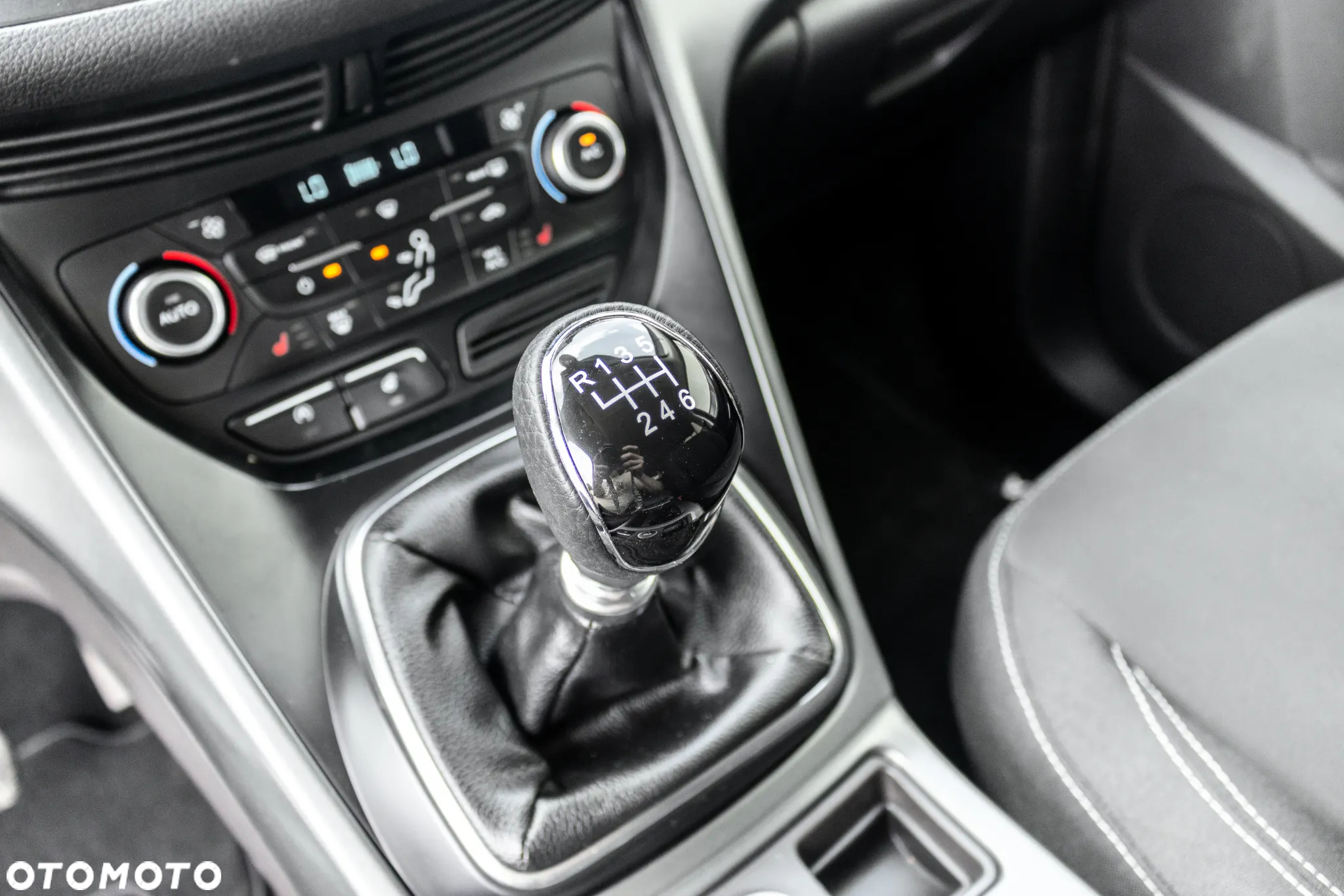 Ford Kuga 1.5 TDCi FWD Edition - 21