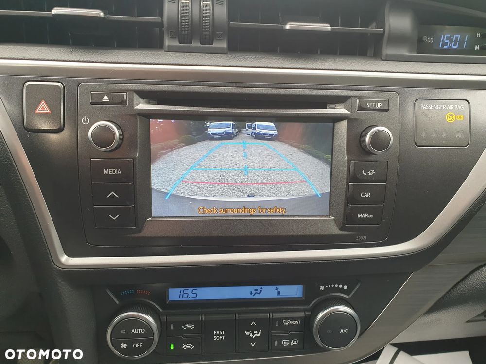 Toyota Auris 1.6 Life - 24