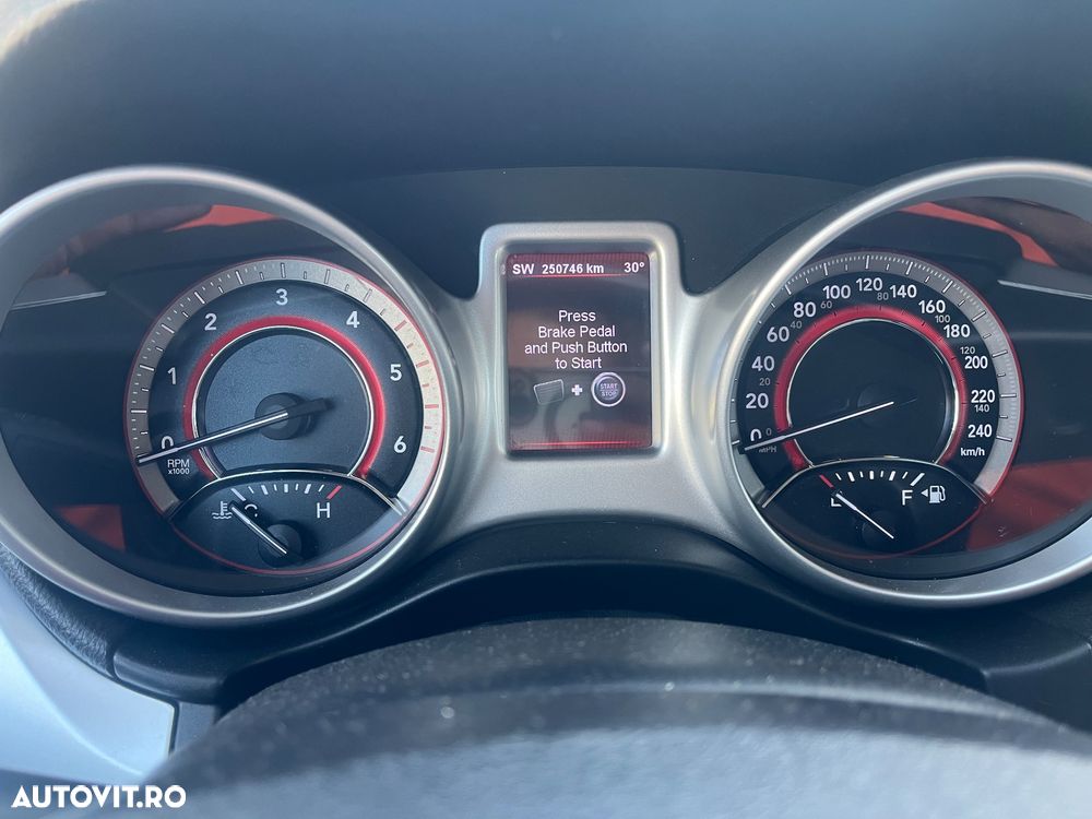 Fiat Freemont 2.0 Mjet AT AWD Lounge - 16