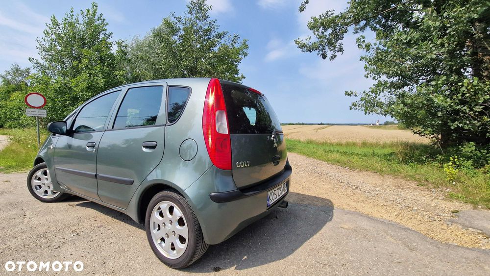 Mitsubishi Colt - 3