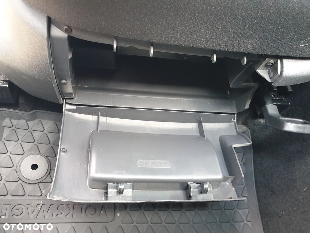 Volkswagen Caddy - 27