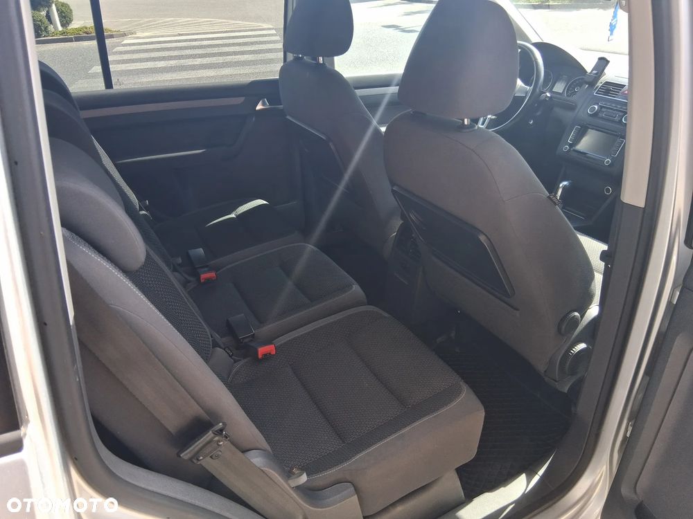 Volkswagen Touran 1.6 TDI DPF Comfortline DSG - 12