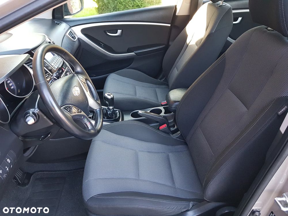 Hyundai i30 1.4 BlueDrive Base - 18