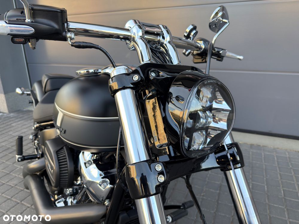 Harley-Davidson Softail Breakout - 11