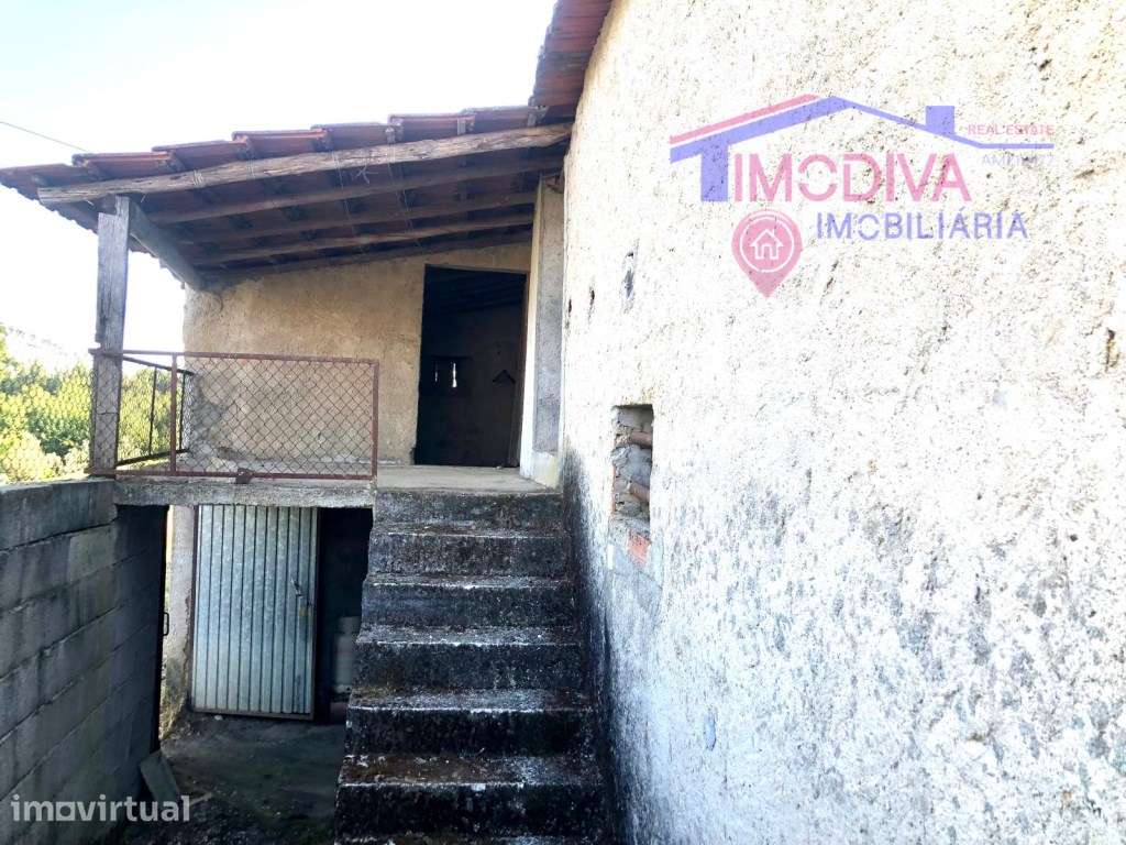 Propriedade rural com casinha afeta a armazém industrial - Grande imagem: 3/22