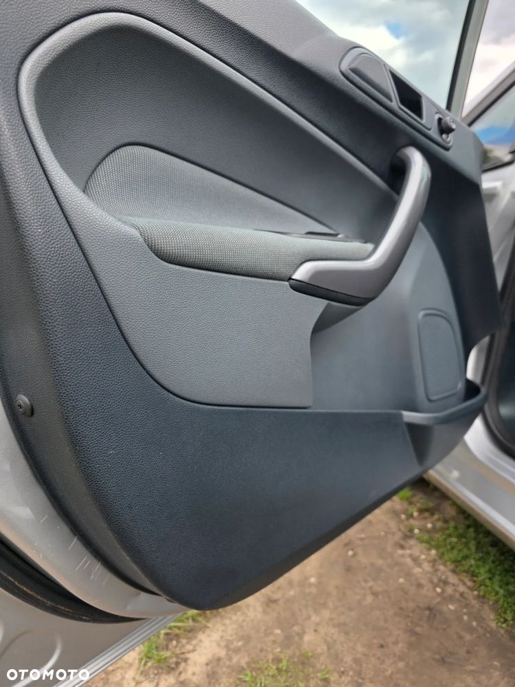 Ford Fiesta - 15