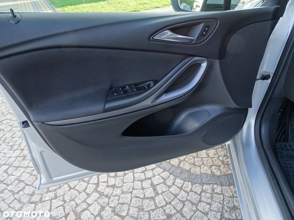 Opel Astra 1.6 D Start/Stop Automatik Innovation - 29