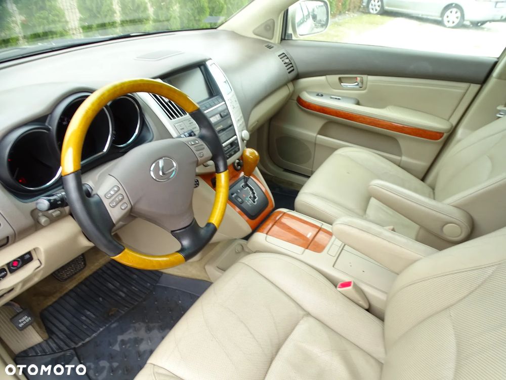 Lexus RX Lux - 2