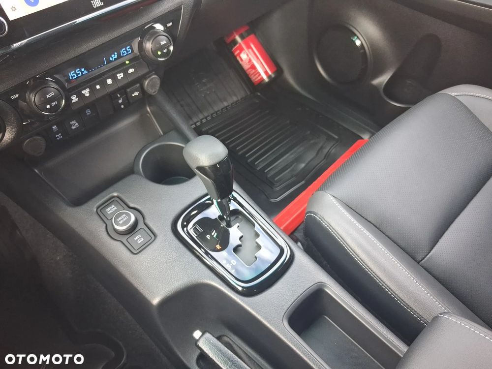 Toyota Hilux 2.8 D-4D Double Cab Invincible 4x4 - 16