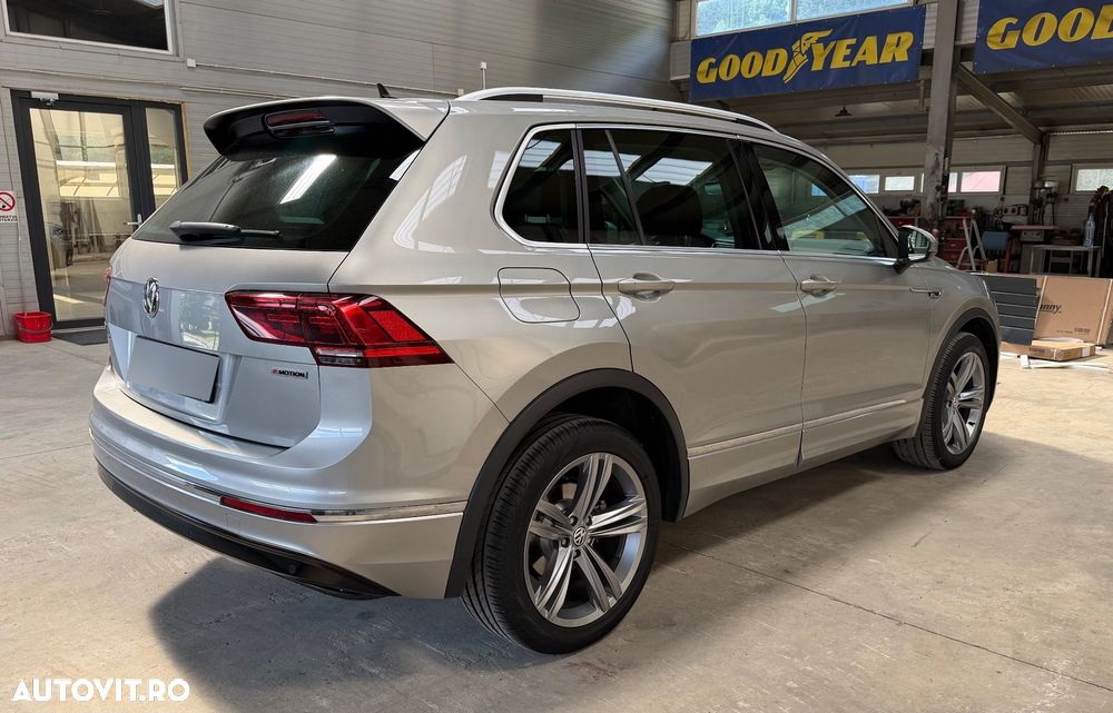 Volkswagen Tiguan 2.0 TDI 4Mot DSG Comfortline - 4