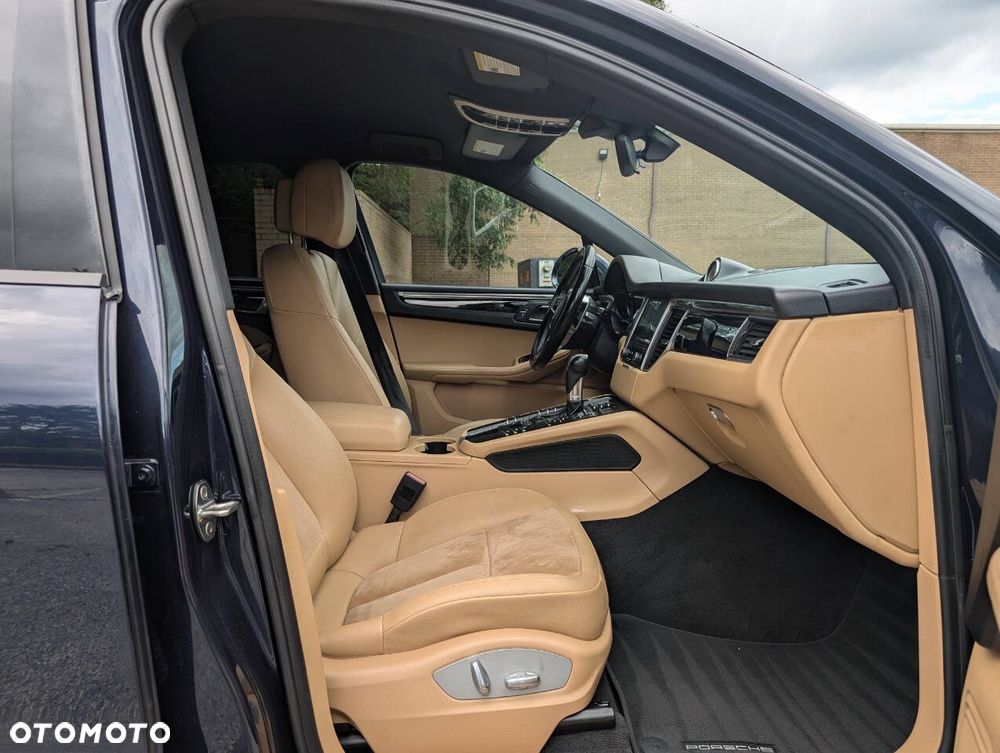 Porsche Macan Standard - 24