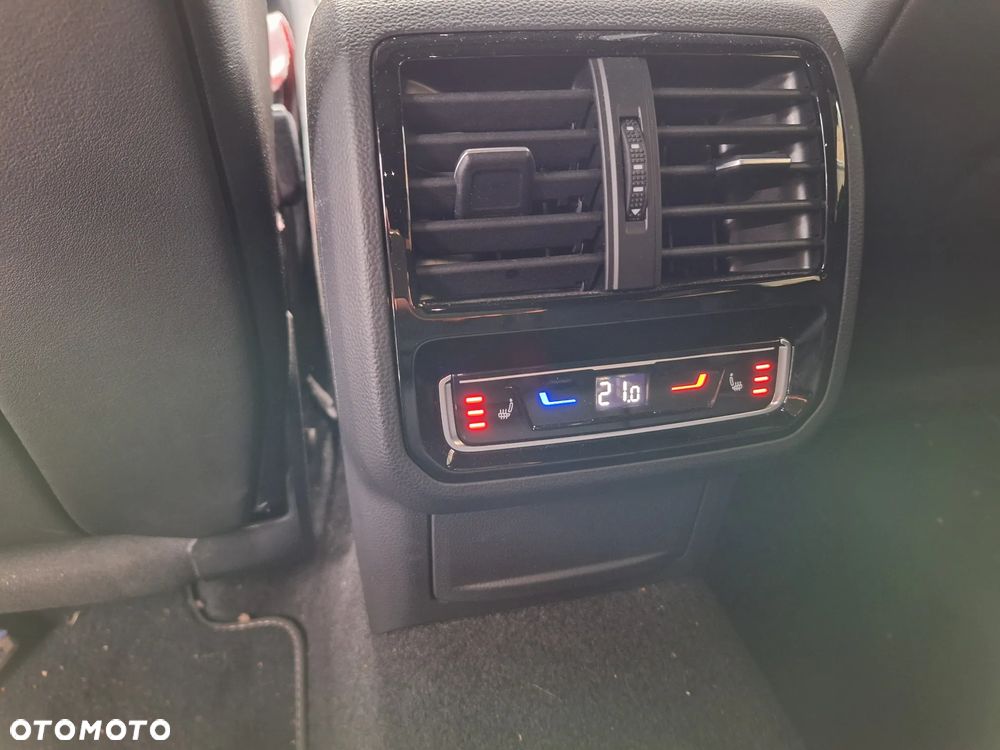 Volkswagen Arteon 2.0 TDI R-Line DSG - 26