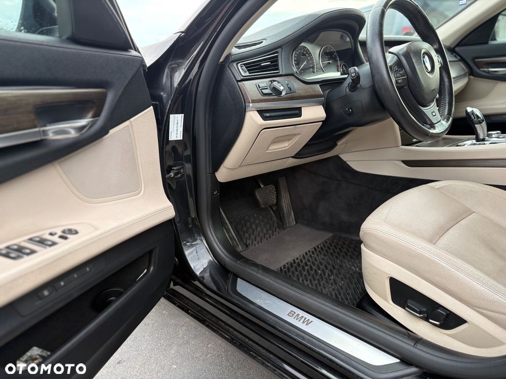 BMW Seria 7 740d - 18