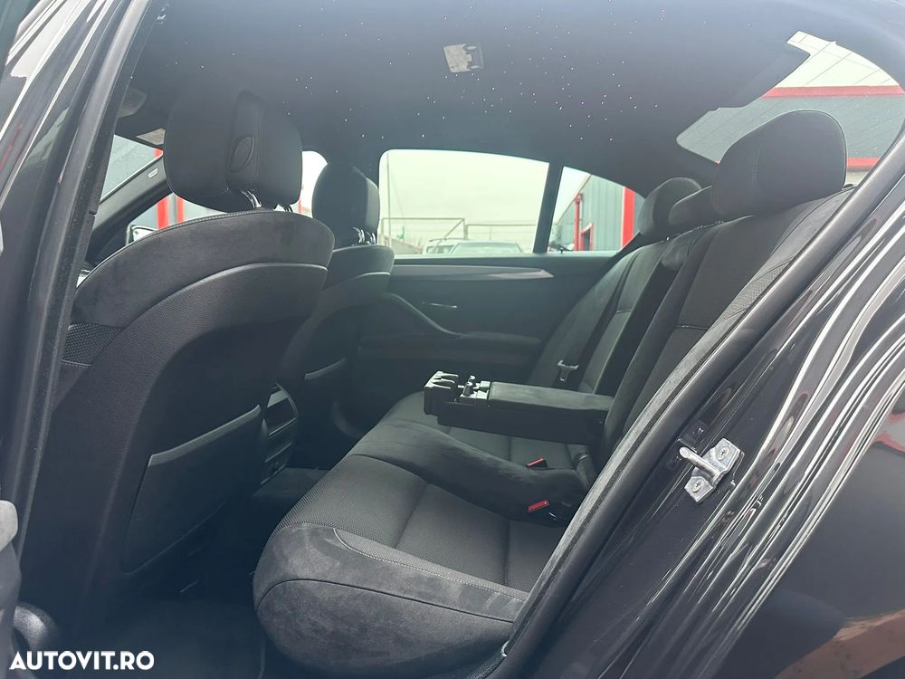 BMW Seria 5 525d Touring Sport-Aut. - 14