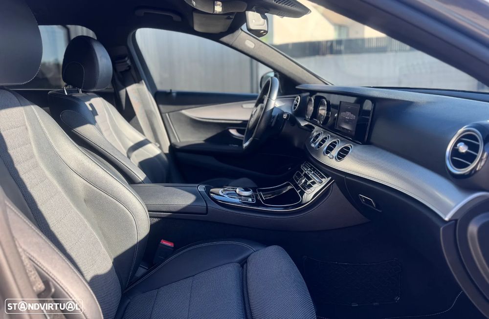 Mercedes-Benz E 220 d T 9G-TRONIC AMG Line - 21