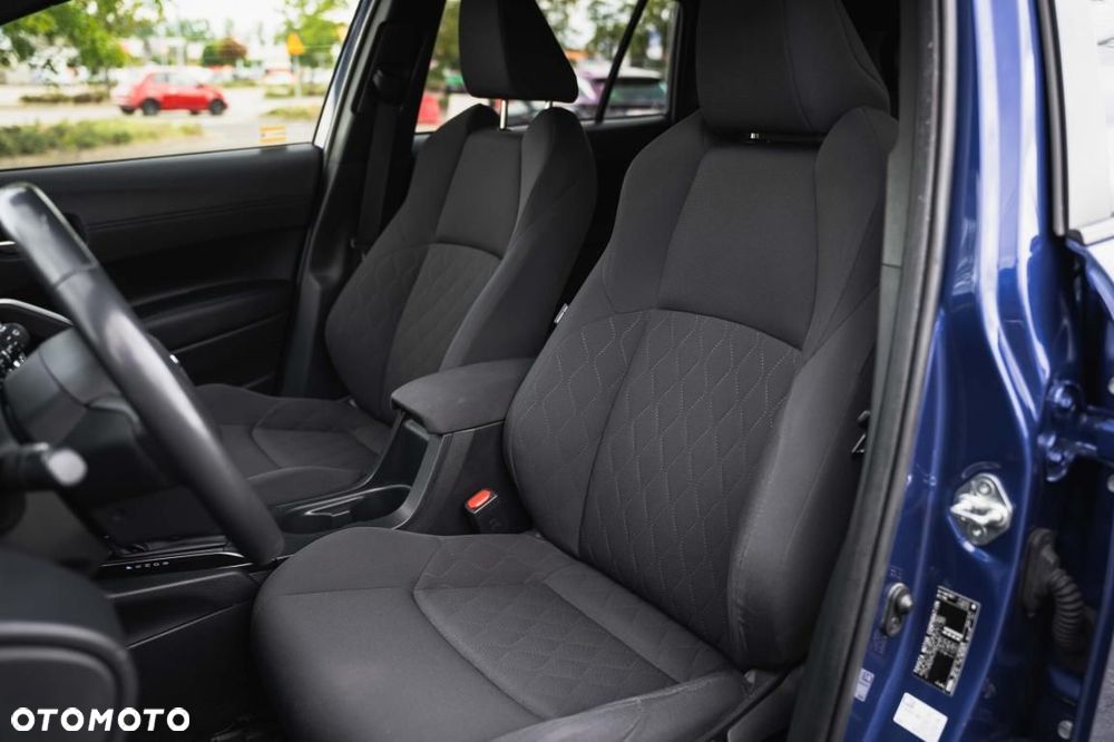 Toyota Corolla Cross - 16