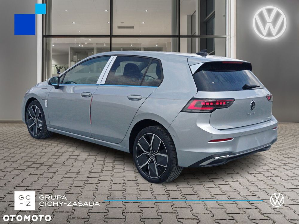 Volkswagen Golf - 3