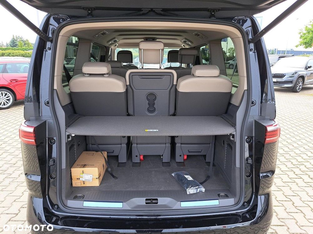 Volkswagen Multivan - 31