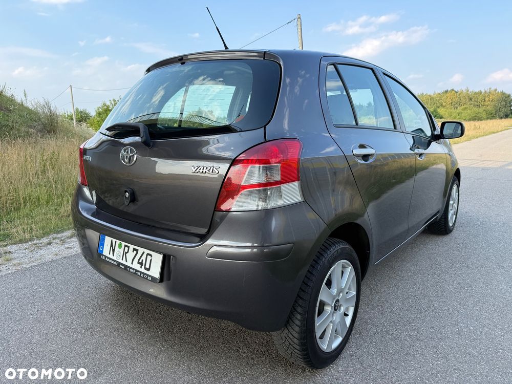Toyota Yaris 1.33 2010 - 9