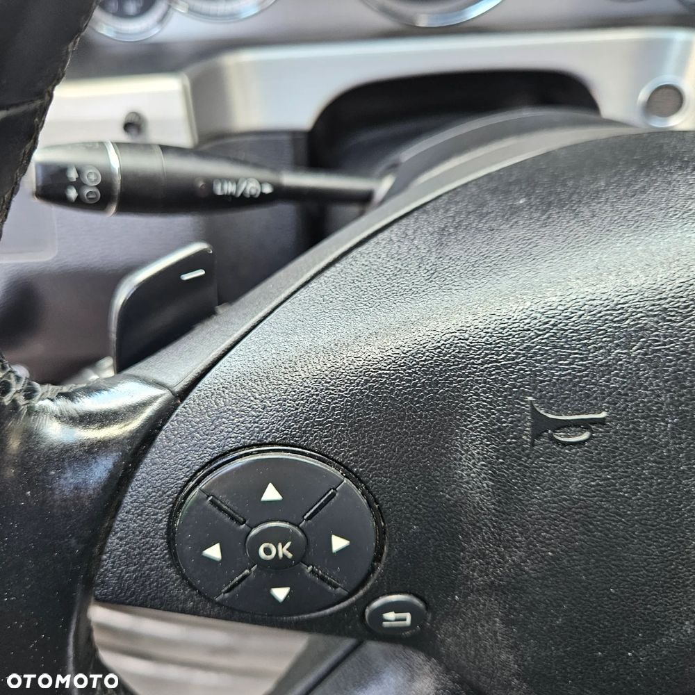 Mercedes-Benz Klasa E 350 CDI DPF BlueEFFICIENCY 7G-TRONIC Avantgarde - 37