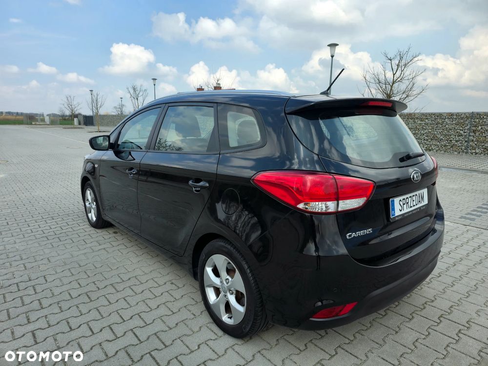 Kia Carens 1.6 GDI Edition 7 - 10