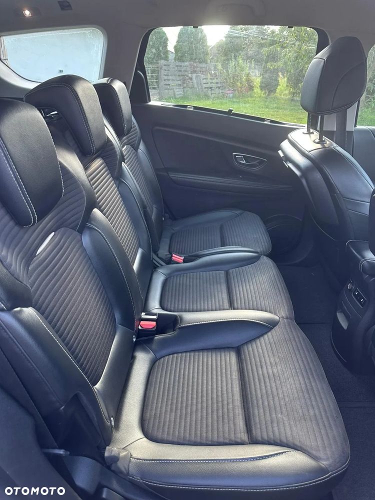 Renault Grand Scenic - 22