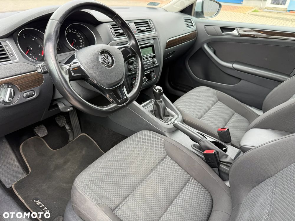 Volkswagen Jetta 2.0 TDI DPF Comfortline - 17