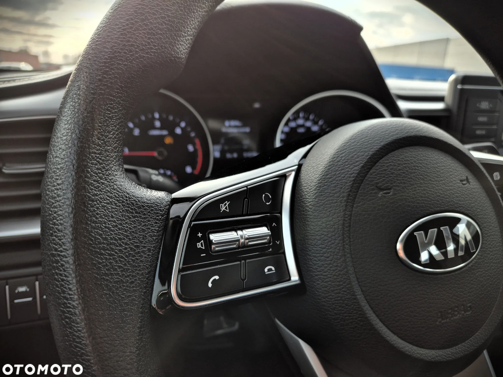 Kia Ceed 1.6 CRDi mHEV S - 24