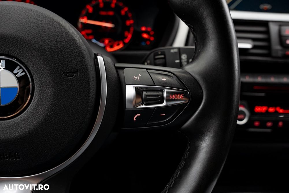 BMW Seria 3 318i Touring Aut. - 31