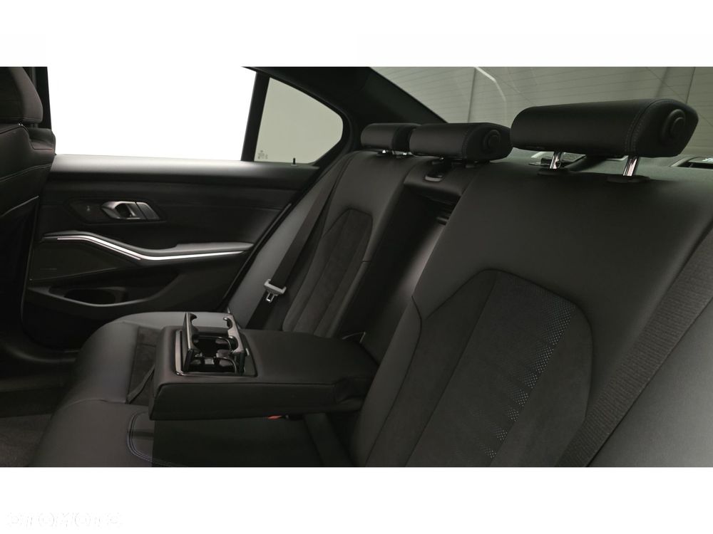 BMW Seria 3 - 23