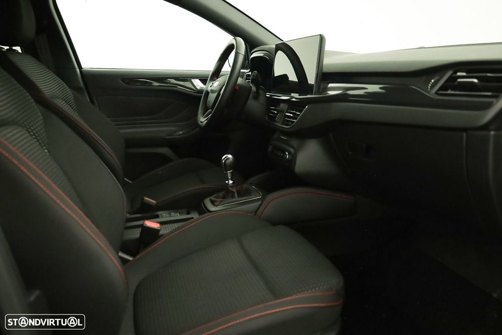 Ford Focus 1.0 EcoBoost MHEV ST-Line X - 21