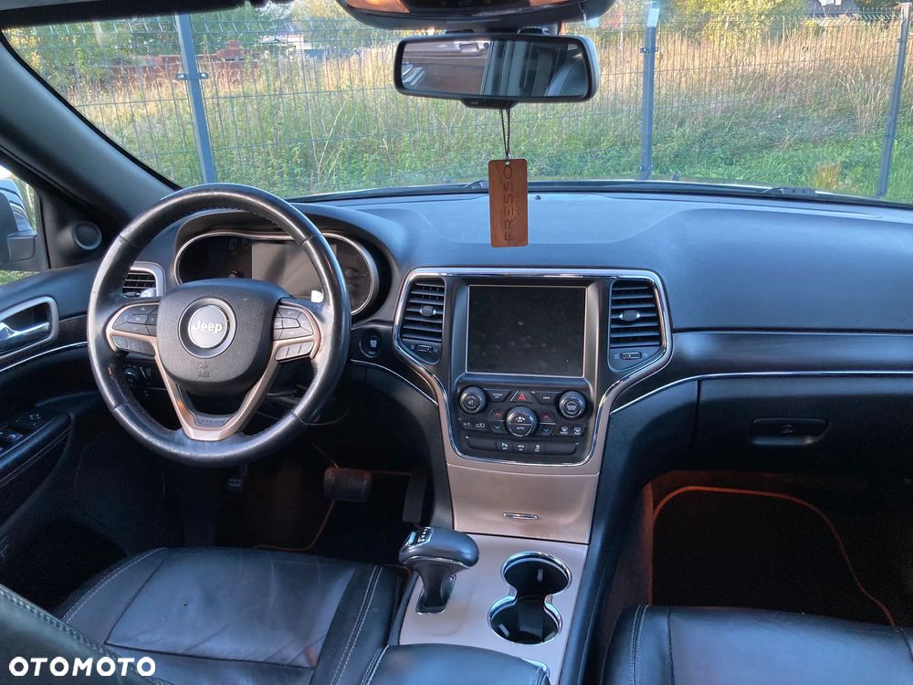 Jeep Grand Cherokee - 8