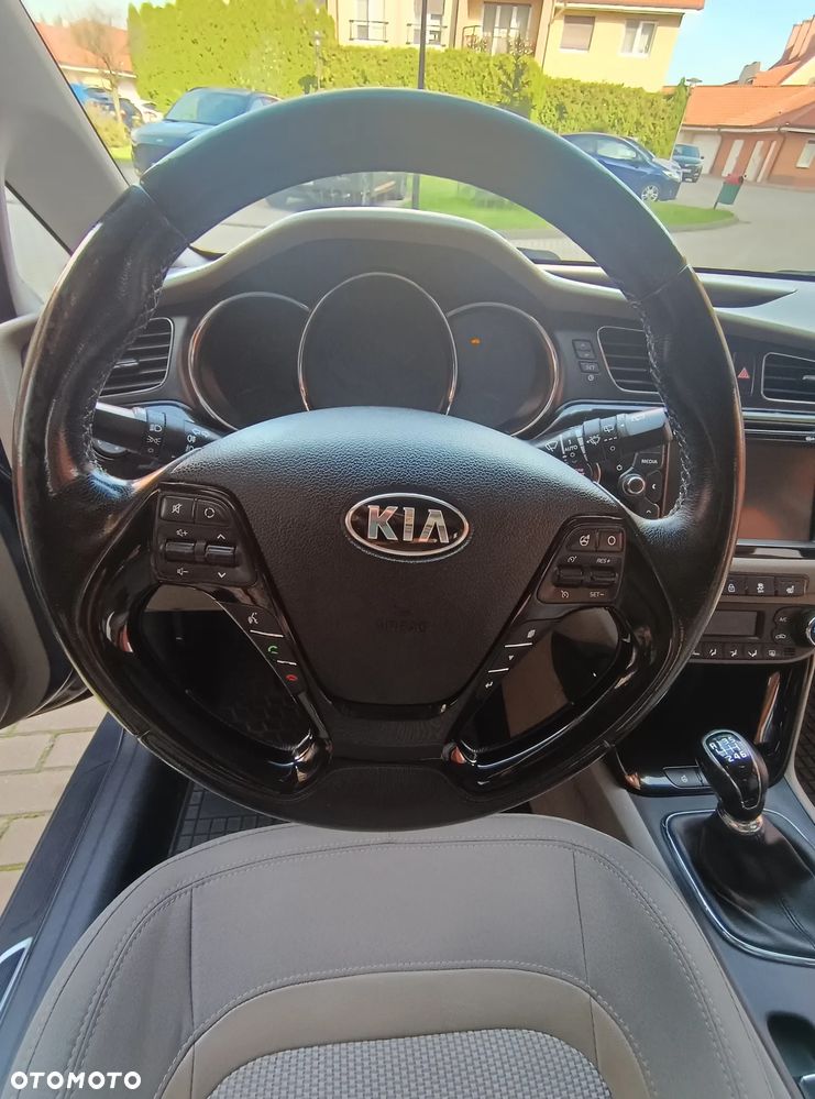 Kia Ceed 1.6 GDI XL - 27