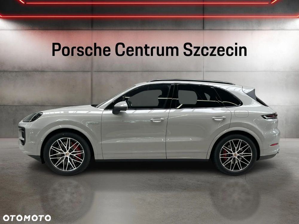 Porsche Cayenne S E-Hybrid PHEV - 2