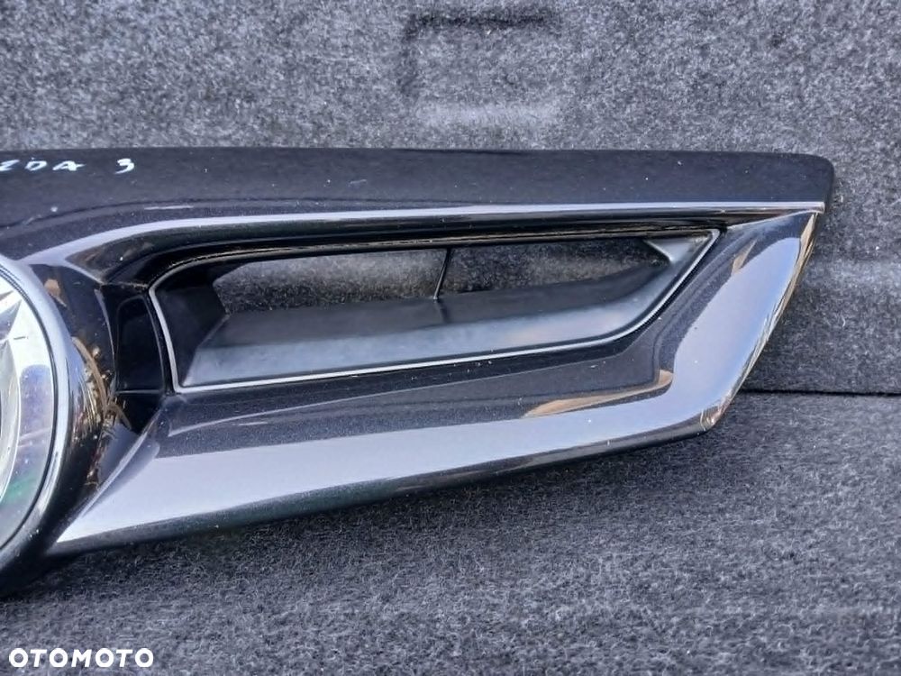 Mazda 3 Grill - 5