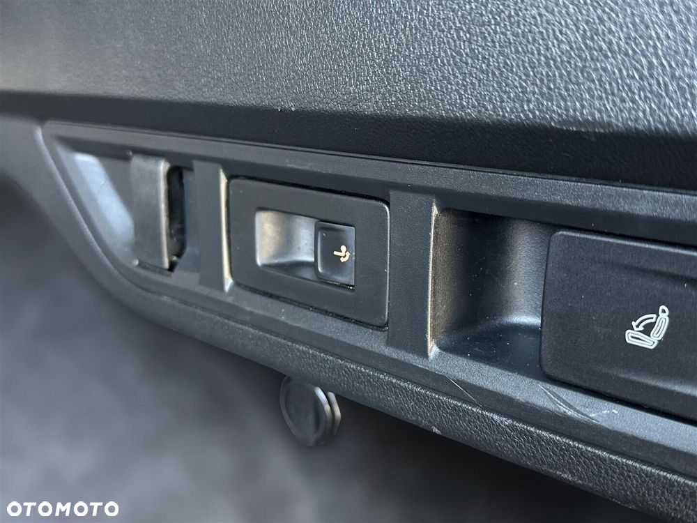 Skoda Octavia 2.0 TDI 4x4 Scout DSG - 34