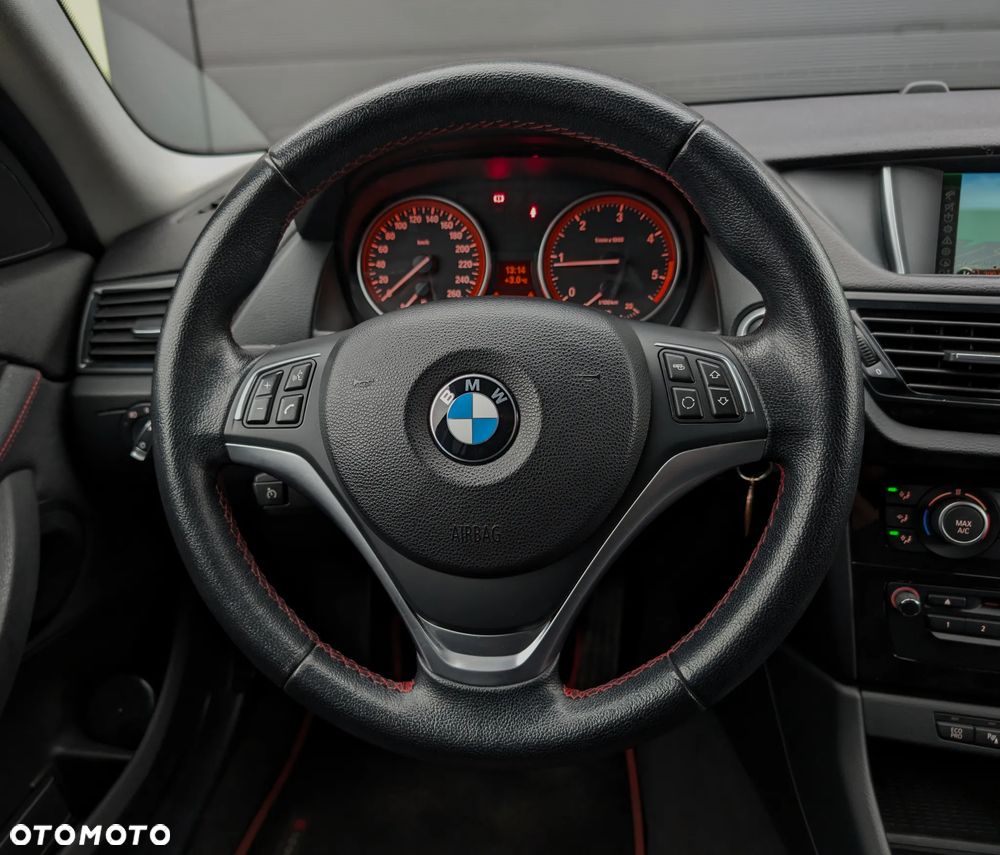 BMW X1 xDrive18d Sport Line - 14