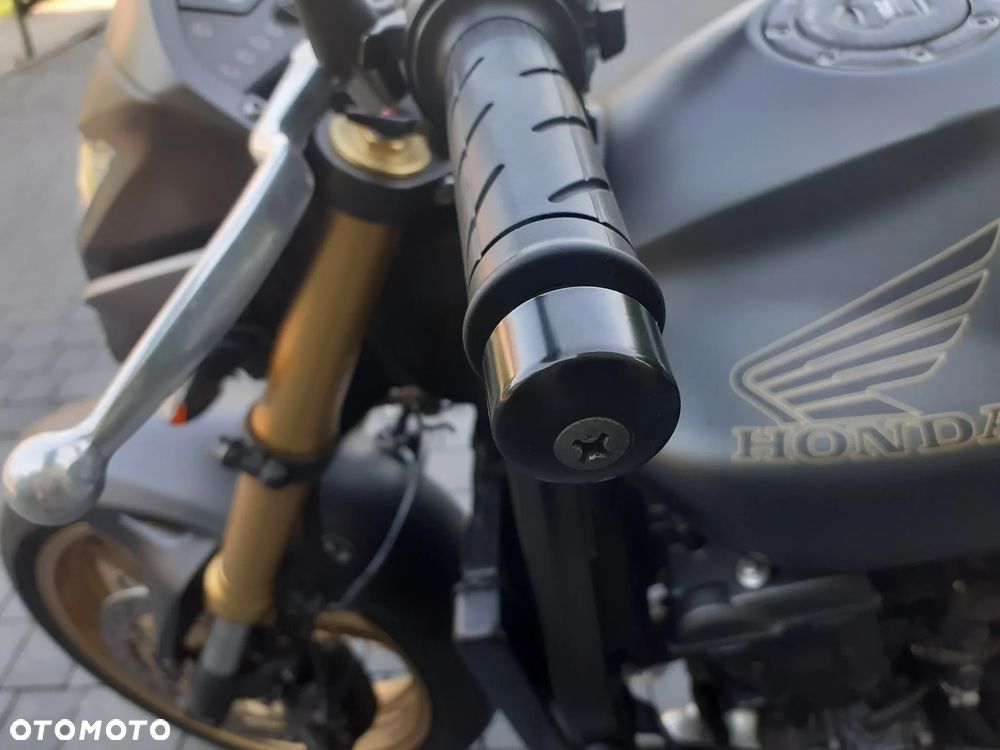 Honda Hornet - 5