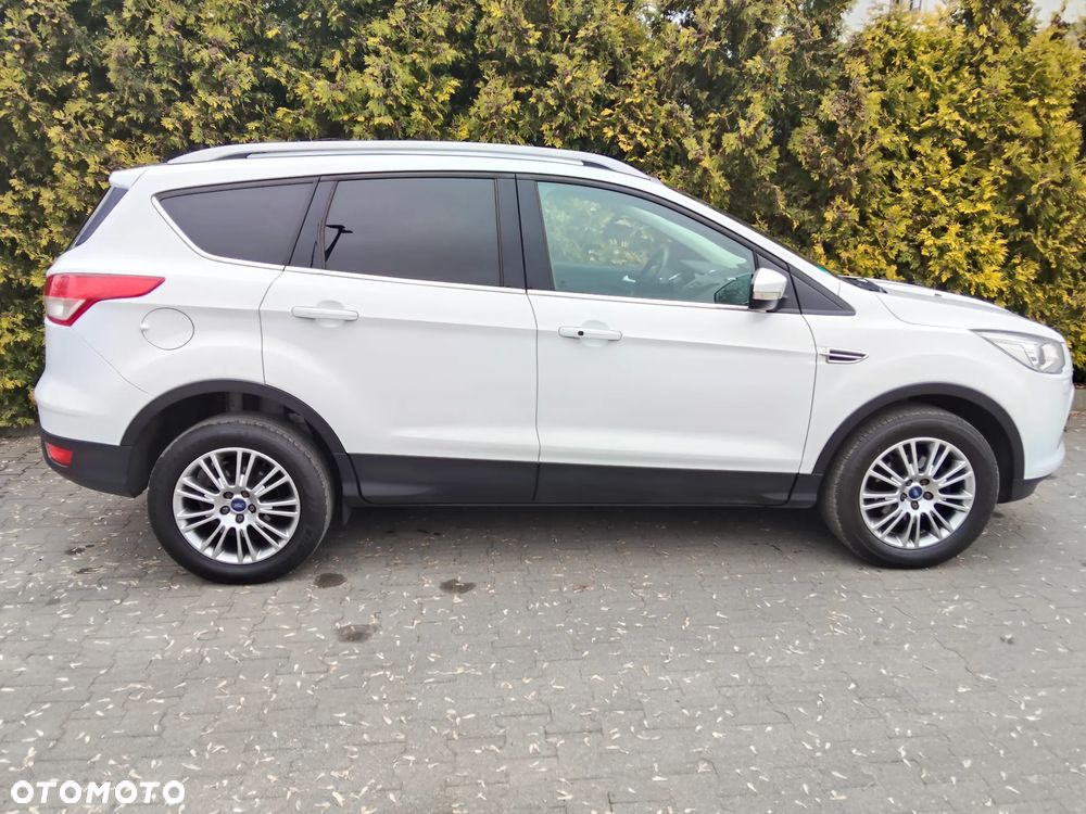 Ford Kuga 1.6 EcoBoost 2x4 Titanium - 12