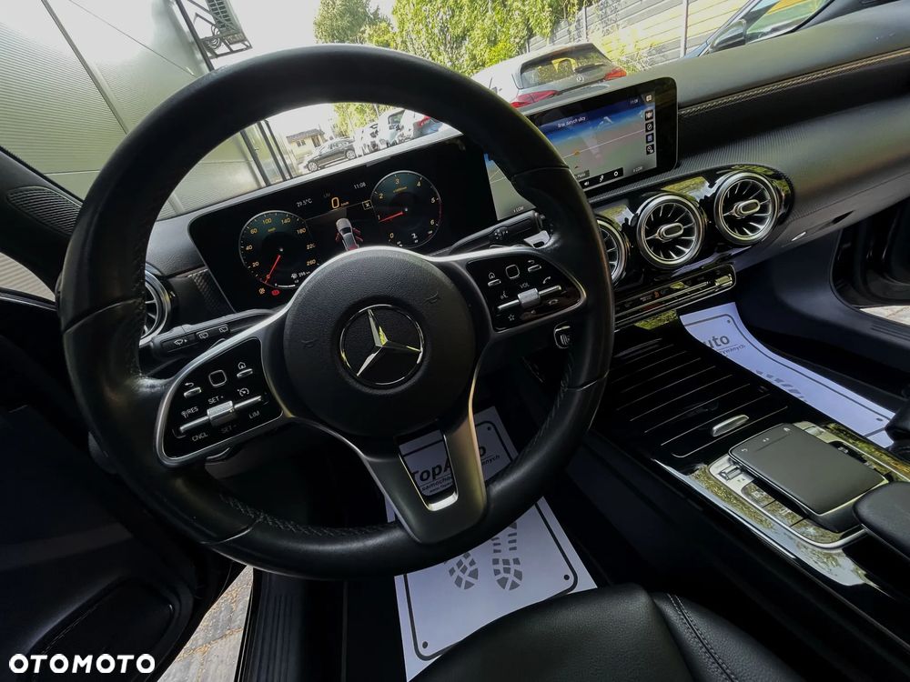 Mercedes-Benz Klasa A 180 d 7G-DCT Progressive - 33