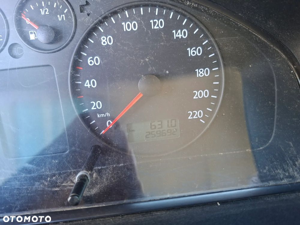 Volkswagen Transporter L1H1 - 11