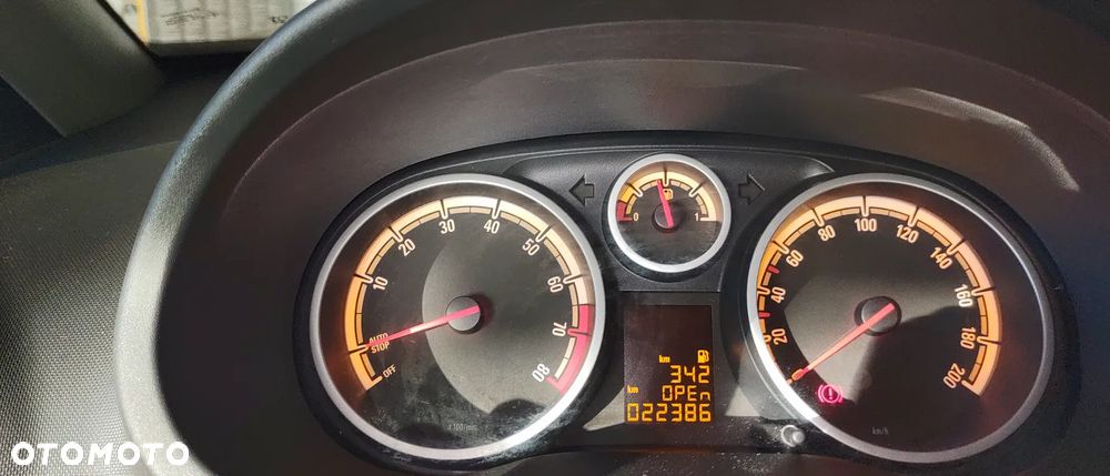 Opel Corsa 1.4 T Cosmo S&S - 11