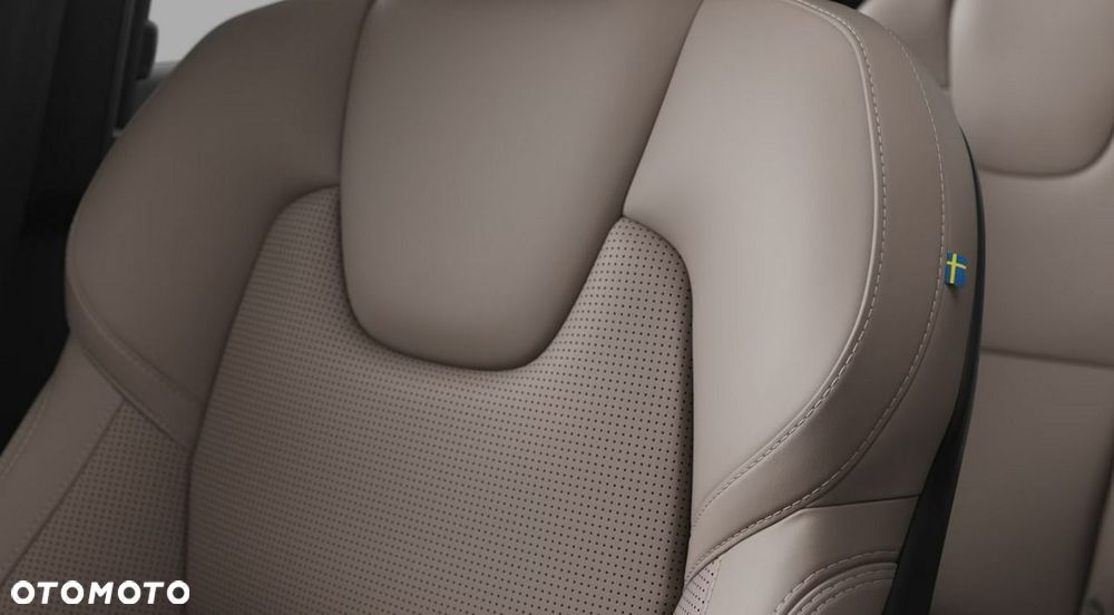 Volvo XC 90 T8 AWD Plug-In Hybrid Ultra Dark 7os - 14