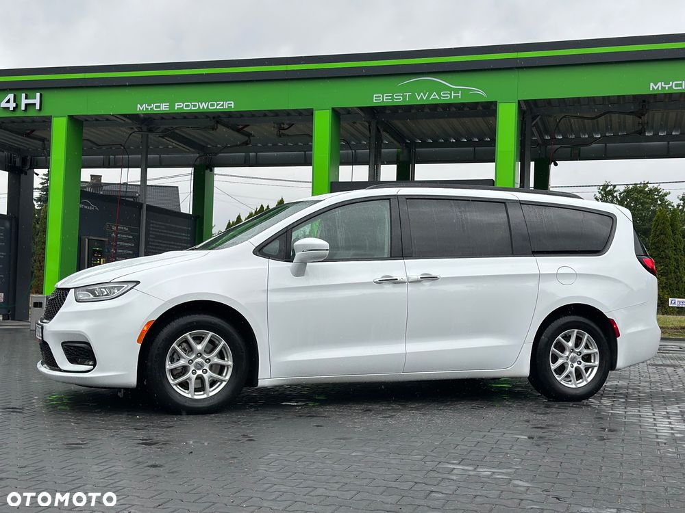 Chrysler Pacifica - 10