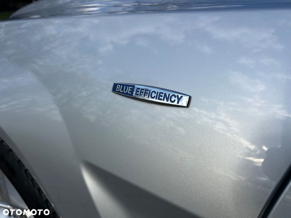 Mercedes-Benz GLK - 25