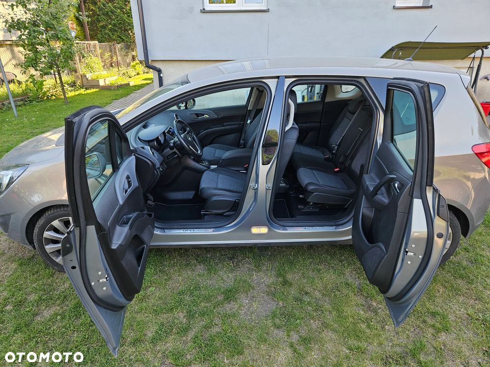 Opel Meriva - 9